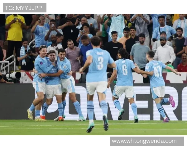 带发袋足球明星的传奇人生与场上风采揭秘