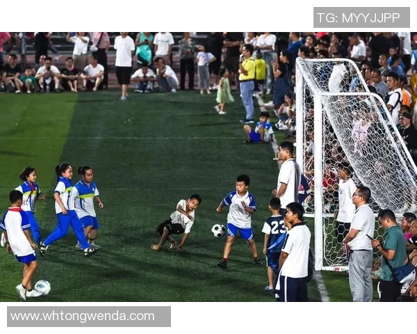 足球明星热议村超现象共同探讨乡村足球的未来发展与影响 足球明星热议村超现象共同探讨乡村足球的未来发展与影响