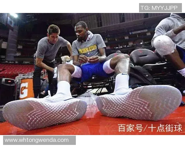 足球明星的脚长对比赛表现的影响及其背后的科学揭秘 足球明星的脚长对比赛表现的影响及其背后的科学揭秘