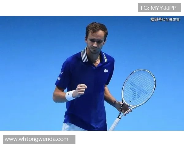 足球明星维德的精彩瞬间与个人风采全景展示